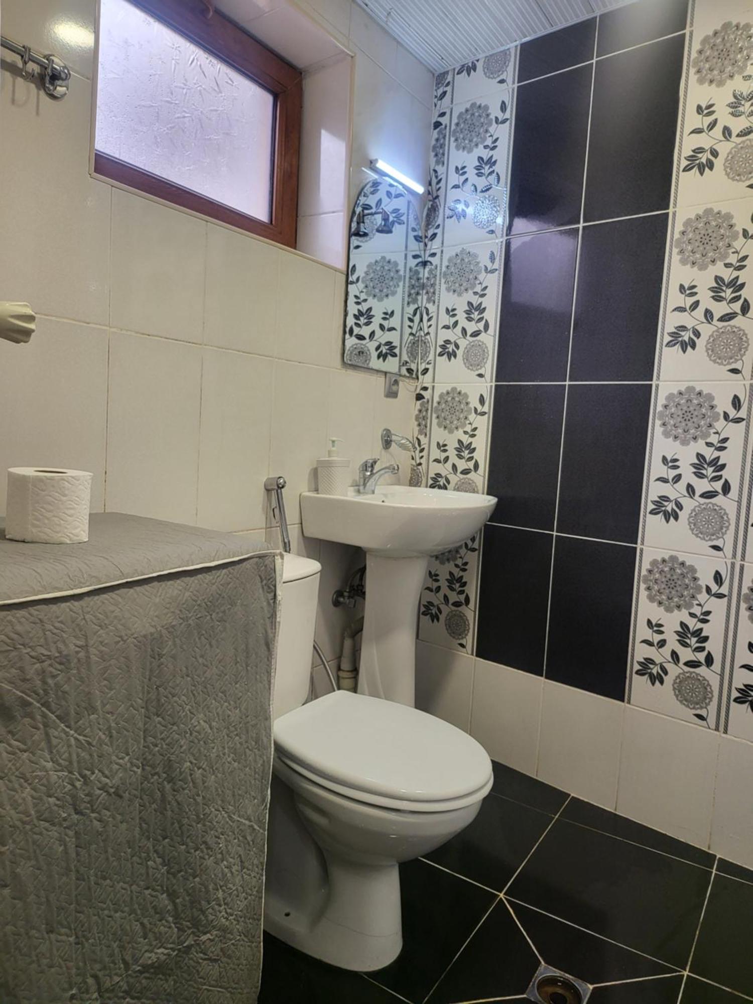 Guesthouse Sabina Tbilisi Esterno foto